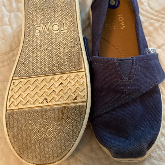 TOMS - Picture 2 of 2